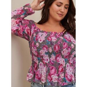 NWT Crinkle Chiffon Smocked Waist Off-Shoulder Crop Top Size 5